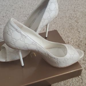 Gucci peep toe pumps